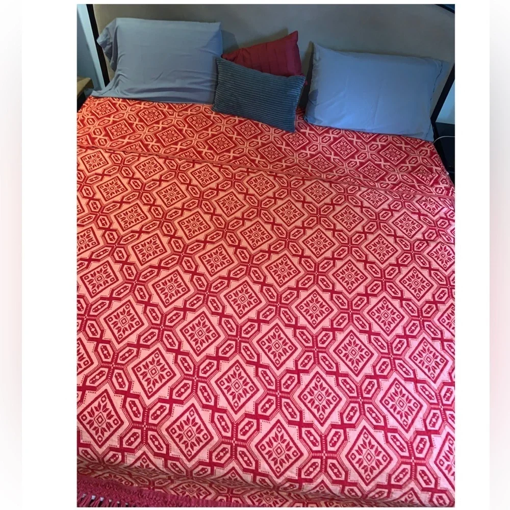 Vintage Cannon Royal Family Bedspread Red White Geometric Mid Century Full Queen